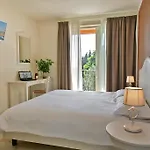 Nocleg ze śniadaniem Relais Colle San Giorgio 4*