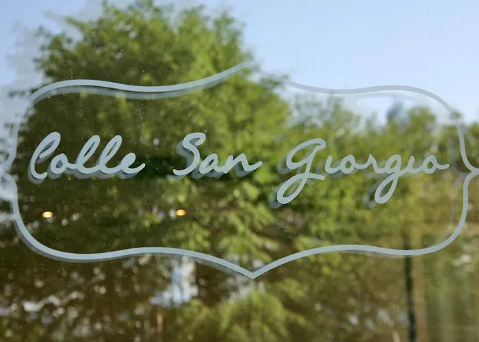 Oda ve Kahvaltı Relais Colle San Giorgio